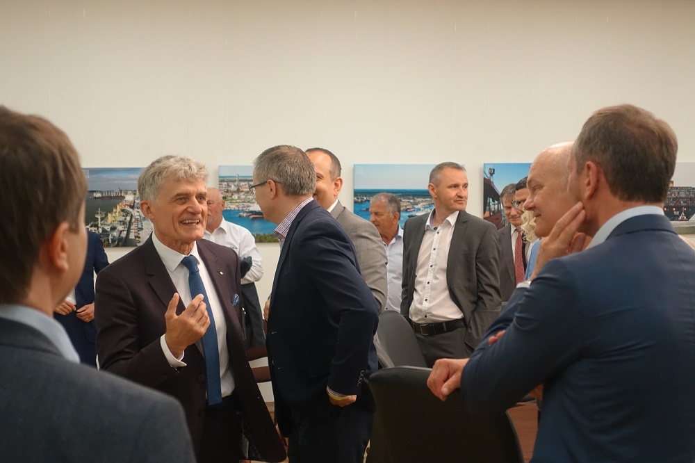 Uosto bendruomenė pakviesta atviram dialogui